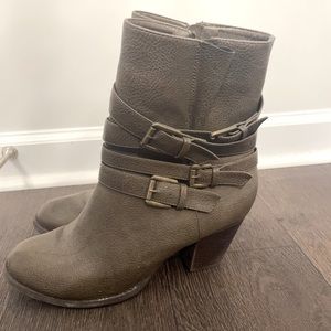 Women’s Zip Up Booties Size 11